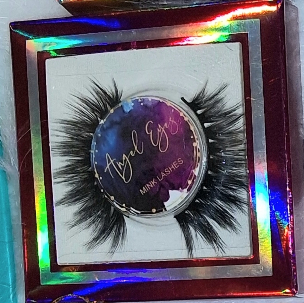 Luxury 3D Mink Full Volume Eye Lashes - 4 Pairs/$35